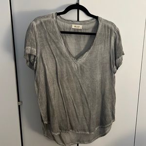 Bella Dahl Grey Woven V-Neck M